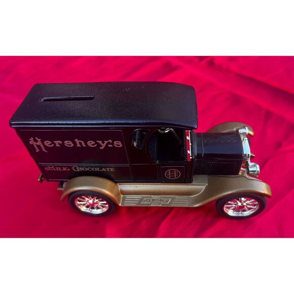 1923 Delivery Van Coin Bank | Replica Models Ltd. Key Included, Est. 1994-2004 - Picture 3 of 13
